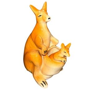 Anthropomorphic Kangaroo Mom Joey Baby Salt and Pepper Shaker Japanese